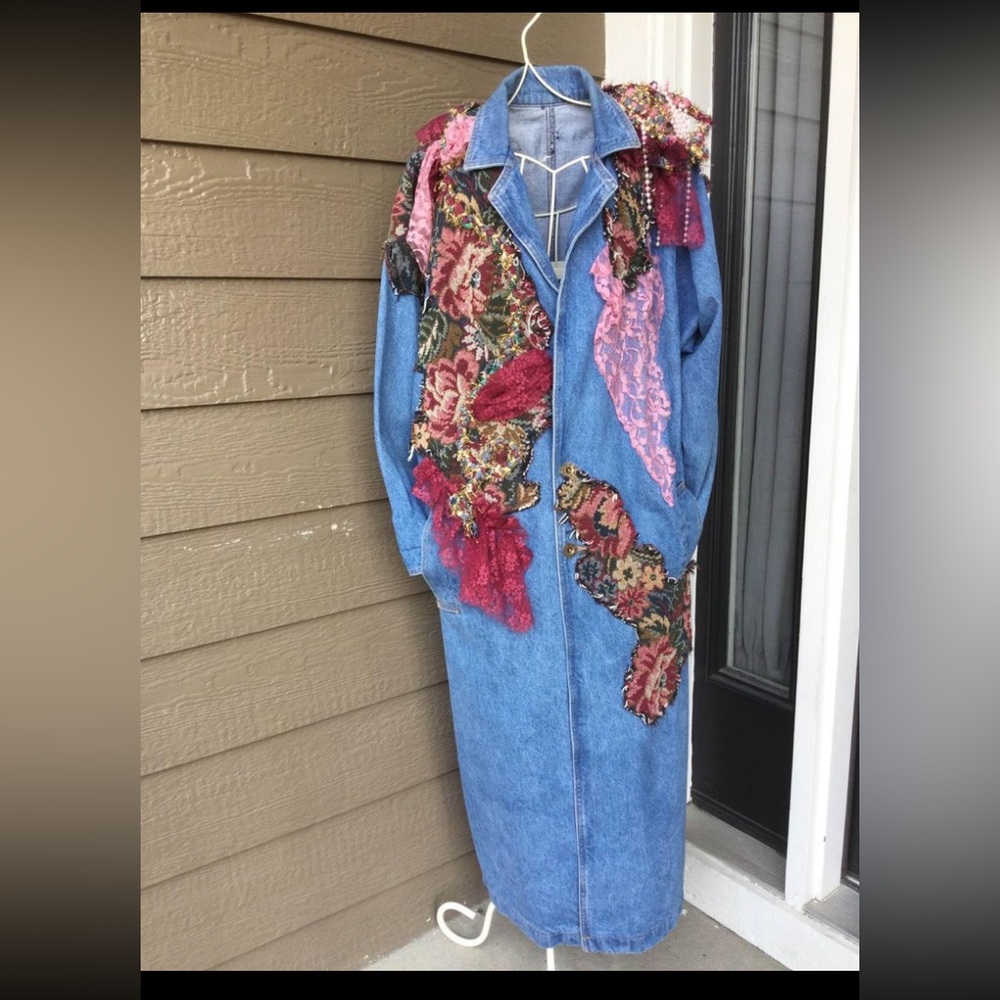 Vintage 1980s Fashion womens denim trench coat with handmade decoration, size L?